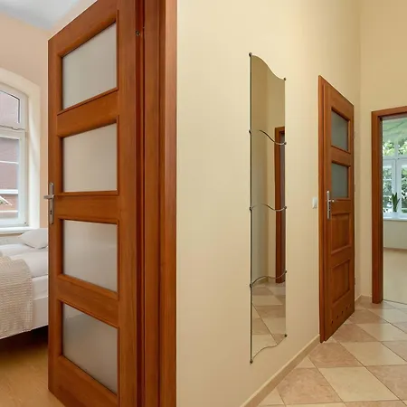 Lejlighed Stylish For Four Guests Close To The Center By Renters *