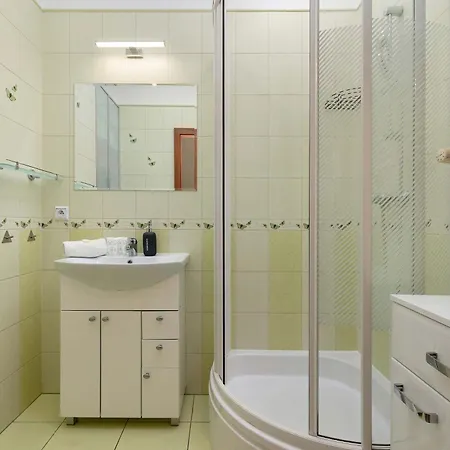 Lejlighed Stylish For Four Guests Close To The Center By Renters
